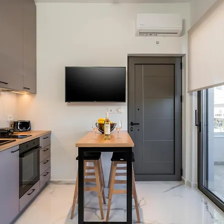 Orama Luxury Apartment *