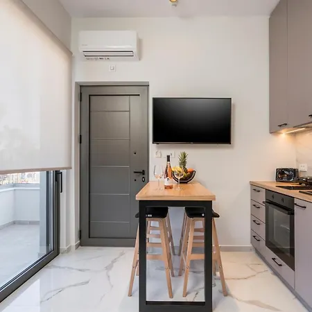 Orama Luxury Apartment