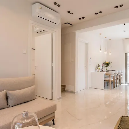 Orama Luxury Apartment