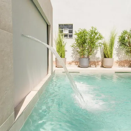 Orama Luxury Apartment