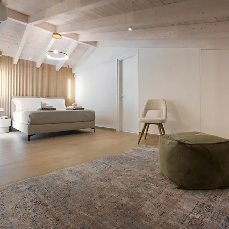 Orama Luxury Apartment